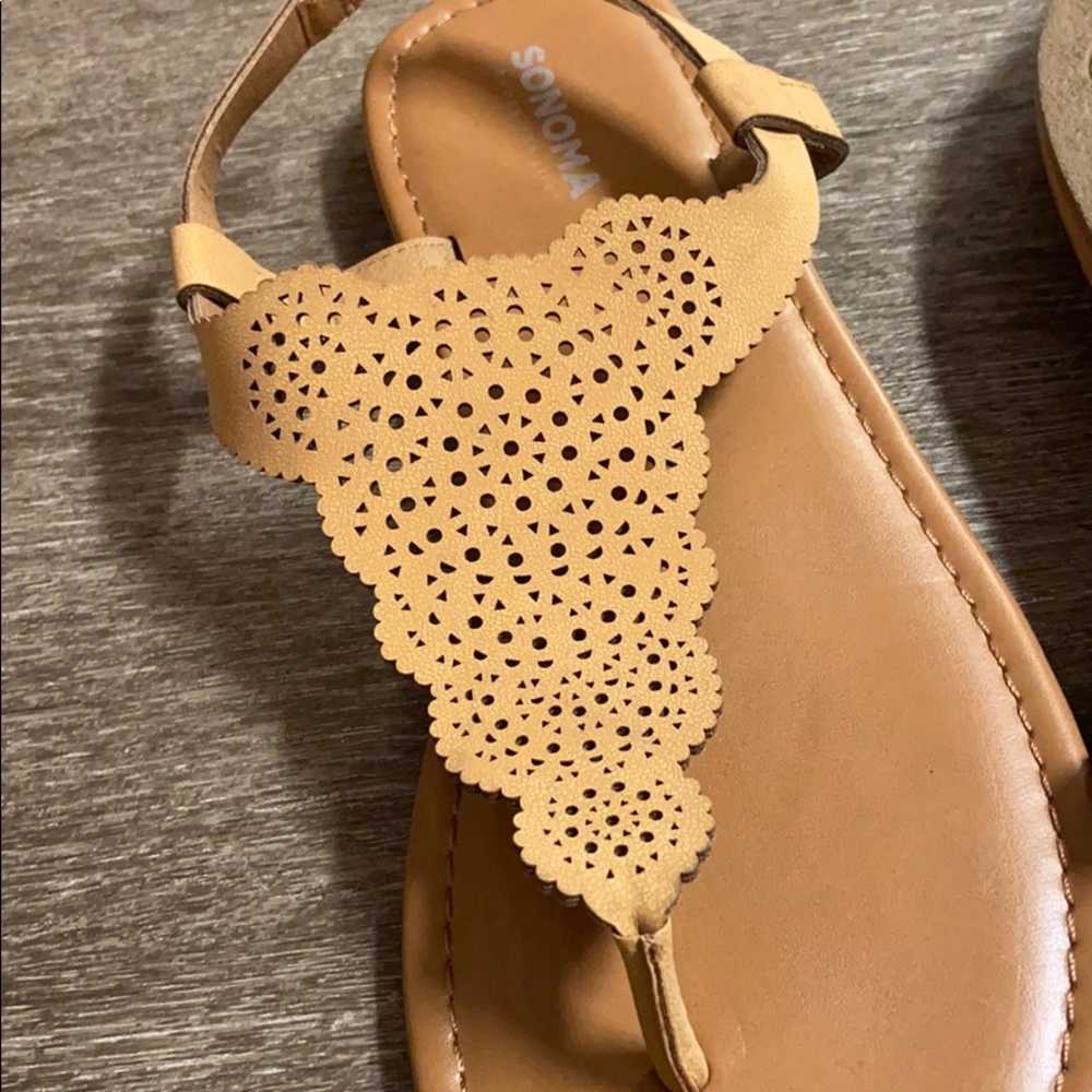 Sandals - Picture 3 of 4
